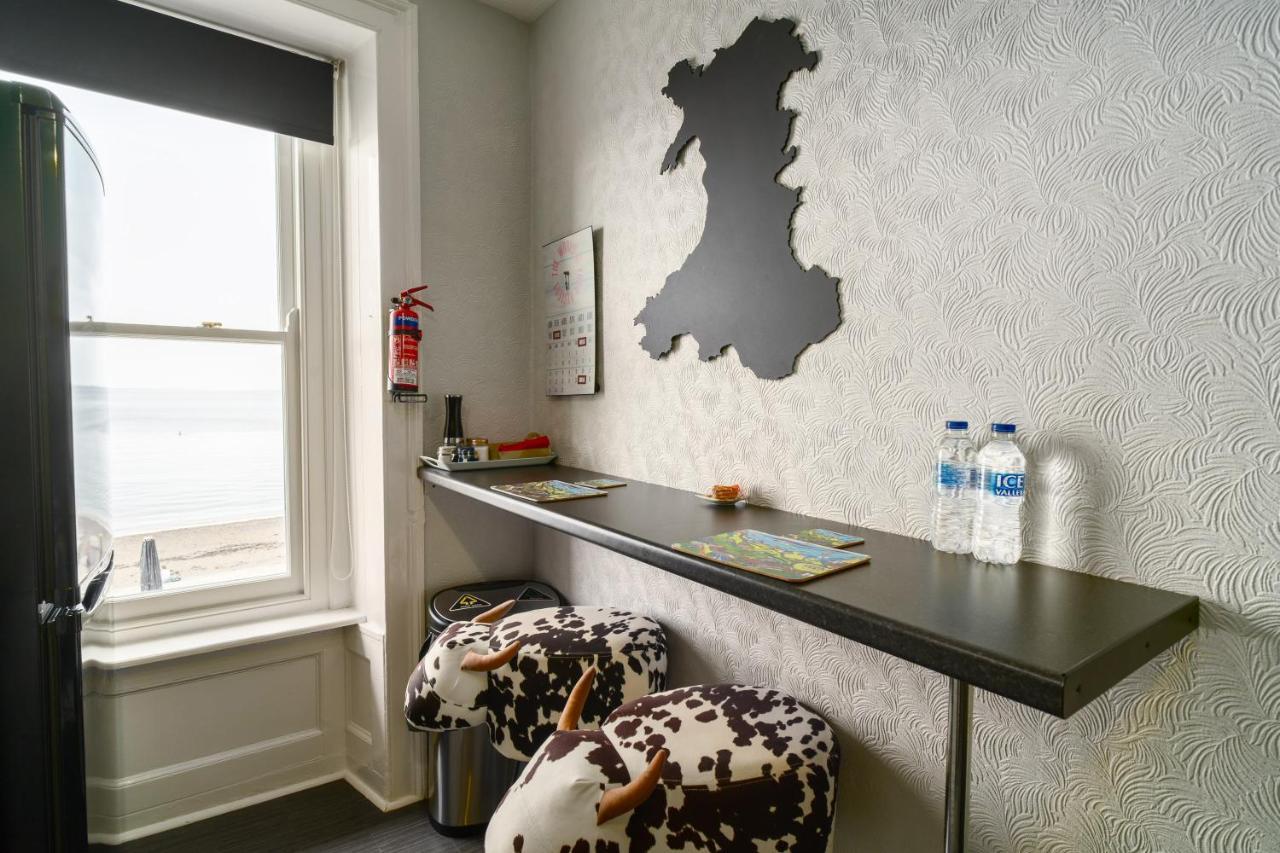 Starling View Boutique Stunning Seafront View Apartment Aberystwyth Esterno foto